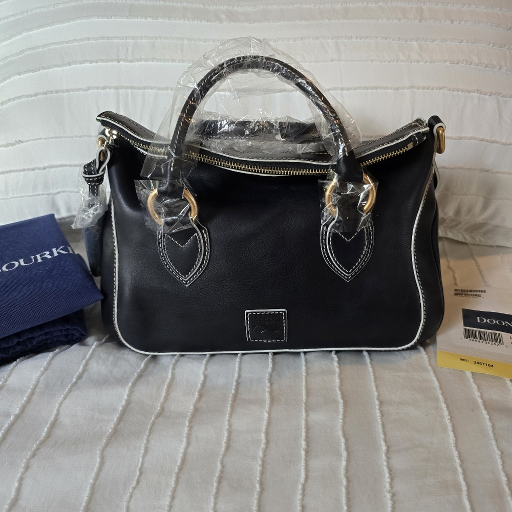 NWT Dooney & Bourke Florentine Medium Satchel Navy LW553NV